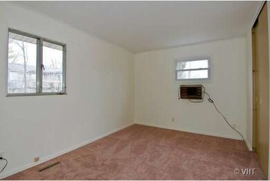 234 Butte Ln, Carpentersville, IL 60110 - photo 6