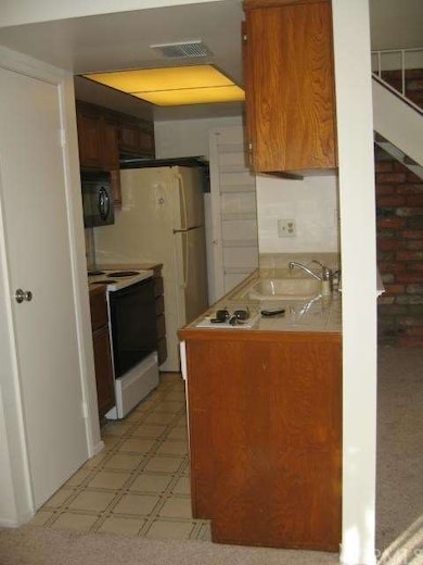 All appliances shown here are included.