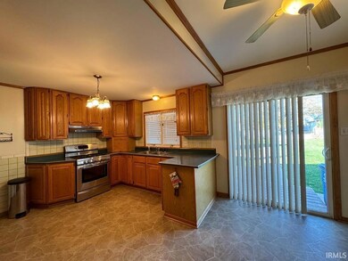 706 W Broadway, Logansport, IN 46947 - photo 7