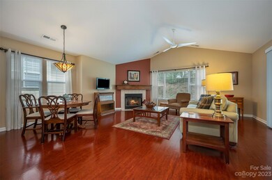 32 Gray Wolf Ln, Hendersonville, NC 28792 - photo 6