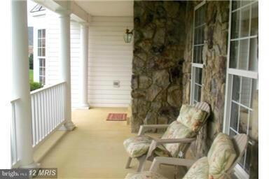 42899 Spring Morning Ct, Broadlands, VA 20148 - photo 2