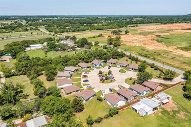 717 Hometown Village Ct, Joshua, TX 76058 - photo 6