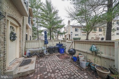 9315 Bathgate Ct, Montgomery Village, MD 20886 - photo 3