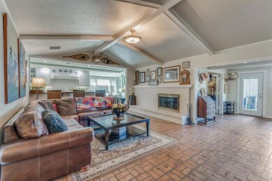 6221 Chesley Ln, Dallas, TX 75214 - photo 5