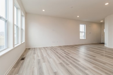 261 Red Oak Cir unit 1502, Volo, IL 60020 - photo 4