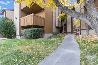 662 W Jefferson Cove, Sandy, UT 84070 - photo 4