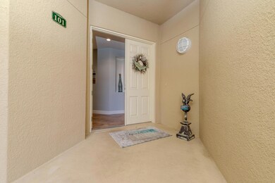 indoor1