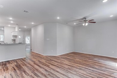 880 Sabine Ave, Cleburne, TX 76031 - photo 4