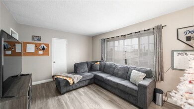 10916 Mansel Ave, Inglewood, CA 90304 - photo 4