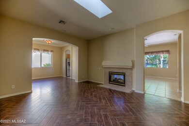 15 Living Room photo a