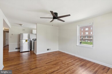248 N Wycombe Ave unit 1, Lansdowne, PA 19050 - photo 2