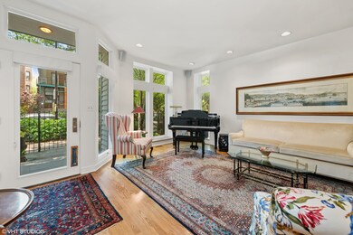 1946 N Howe St, Chicago, IL 60614 - photo 2