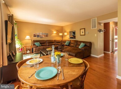 11526 Summer Oak Dr, Germantown, MD 20874 - photo 3