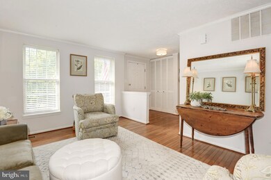 1558 Autumn Ridge Cir, Reston, VA 20194 - photo 7