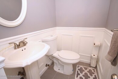 68 N Railroad Ave, Staten Island, NY 10304 - photo 6
