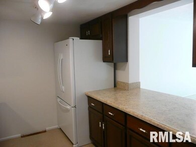 4608 Warren St unit 3, Davenport, IA 52806 - photo 5