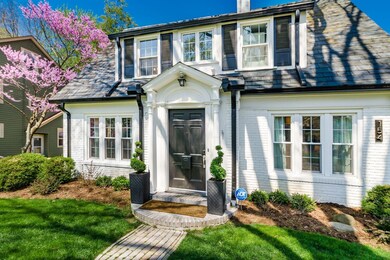 154 Erie Rd, Columbus, OH 43214 - photo 2