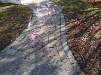 27 Sevoian Dr, Methuen, MA 01844 - photo 3