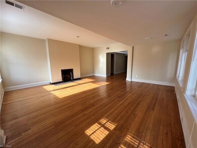 2673 Euclid Heights Blvd unit 4, Cleveland, OH 44106 - photo 2