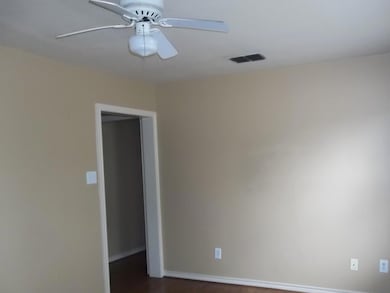 306 S Clay St, Ennis, TX 75119 - photo 2