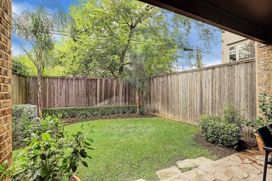 1900 Mason St unit E, Houston, TX 77006 - photo 5