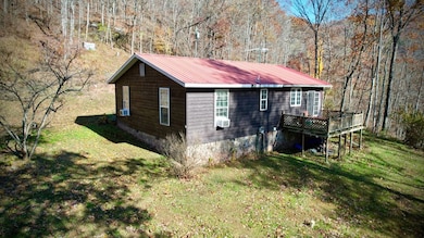125 Hondo Ln, Hinton, WV 25951 - photo 4