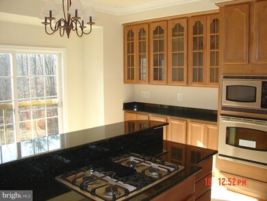 16470 Steerage Cir, Woodbridge, VA 22191 - photo 4