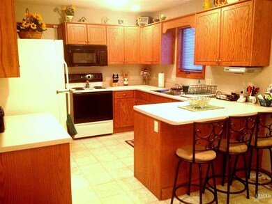 9404 Ballymore Dr, Fort Wayne, IN 46835 - photo 4