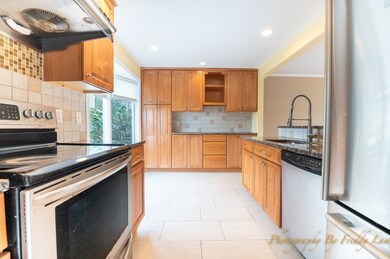 31 Lucille Place, Newton Upper Falls, MA 02464 - photo 6