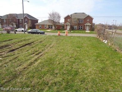 5566 Talbot St, HamtraMcK, MI 48212 - photo 5