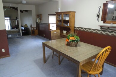 Dining Room<|><|>