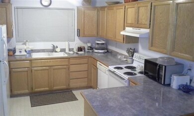 815 Pine St unit 9, Rogue River, OR 97537 - photo 2