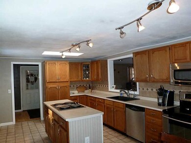 60 Salisbury Rd, Chepachet, RI 02814 - photo 4