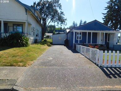 515 Railroad Ave, Myrtle Point, OR 97458 - photo 4