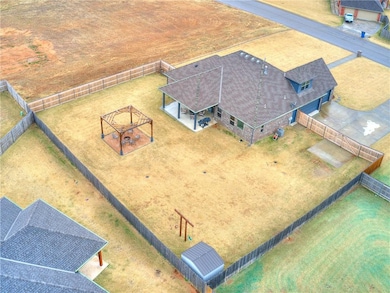 20825 Fall Creek Dr, Harrah, OK 73045 - photo 5