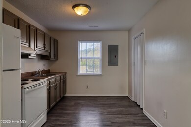 2322 Indian Dr unit A3, Jacksonville, NC 28546 - photo 5