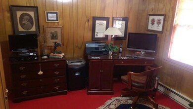 Study/Office/3rd Bedroom w/closet