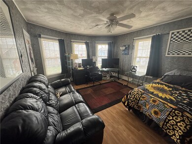 342 Grand Ave, Pawtucket, RI 02861 - photo 5