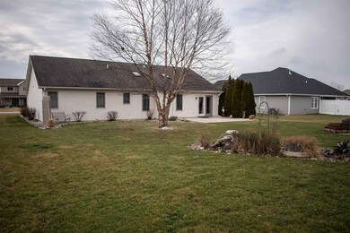 225 White Bridge Ct, Bluffton, IN 46714 - photo 6