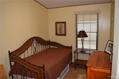 424 Northcutt Dr, Alamo, TX 78516 - photo 6