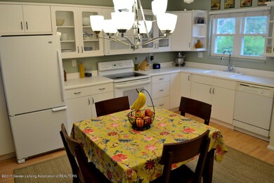 2178 Barclay kitchen 2