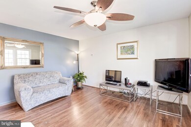 110 Runyon Ct, Manassas Park, VA 20111 - photo 4