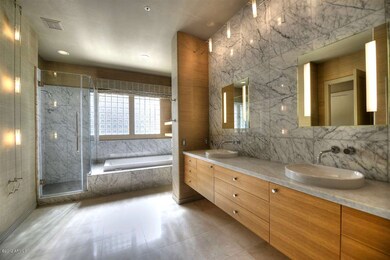 Master_Bathroom