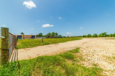 920 Avenue F N, Bay City, TX 77414 - photo 6