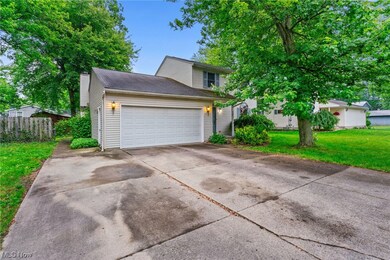 849 Robinwood Ave, Sheffield Lake, OH 44054 - photo 3