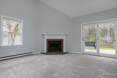 16 Braddish Ct Portland ME-large-006-7-L