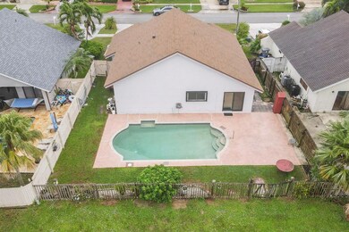 22738 Pickerel Cir, Boca Raton, FL 33428 - photo 7