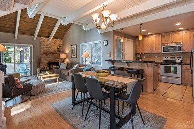 17636 Tennis Village unit 31, Sunriver, OR 97707 - photo 3