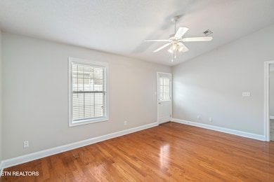 724 Graham Way unit 121, Knoxville, TN 37912 - photo 7