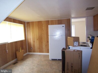 20247 Point Lookout Rd unit 4, Great Mills, MD 20634 - photo 2